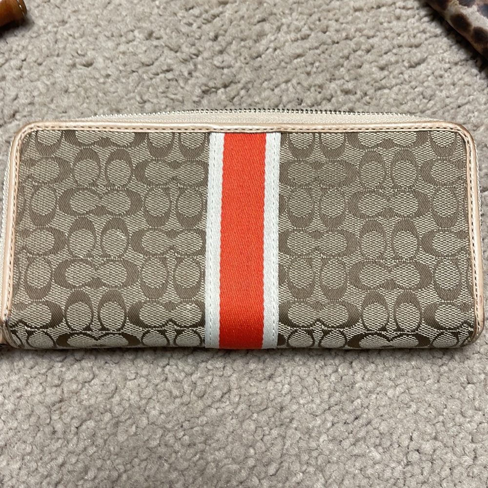 Coach patterned wallet - Picture 4 of 4